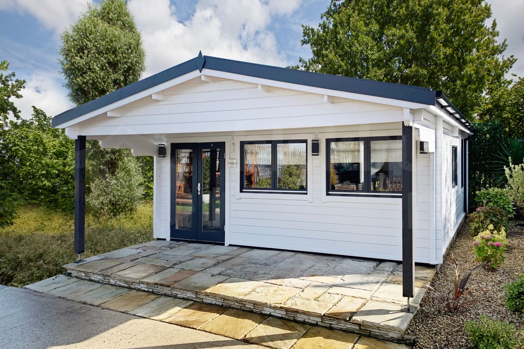 blokhut Blokhut Rune geïmpregneerd | Inclusief fundamentbalken, shingles, startset en bezorging! - Tuindeco - 40.0865-DI - 595x595