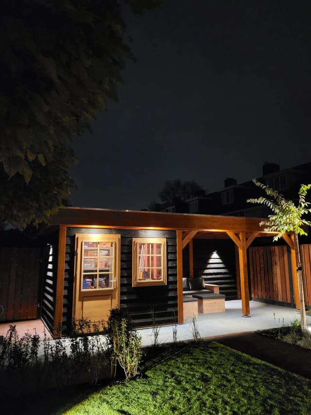Berging met Overkapping – Outback Douglas