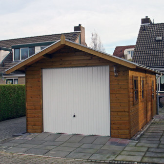 Woodford houtskeletbouw garage Birmingham 450x800